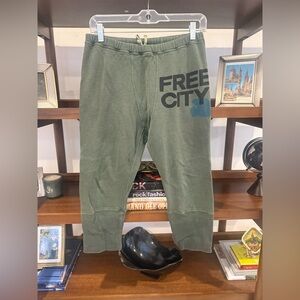 Free City Cropped Sweatpants - Olive Green